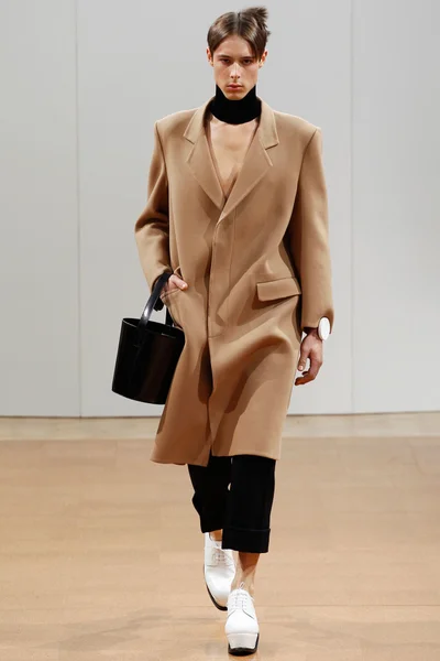 Look 8